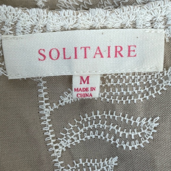 Solitaire Khaki Embroidered Top Fern Pattern Stitching Puff Sleeves Women M/L - Picture 2 of 8